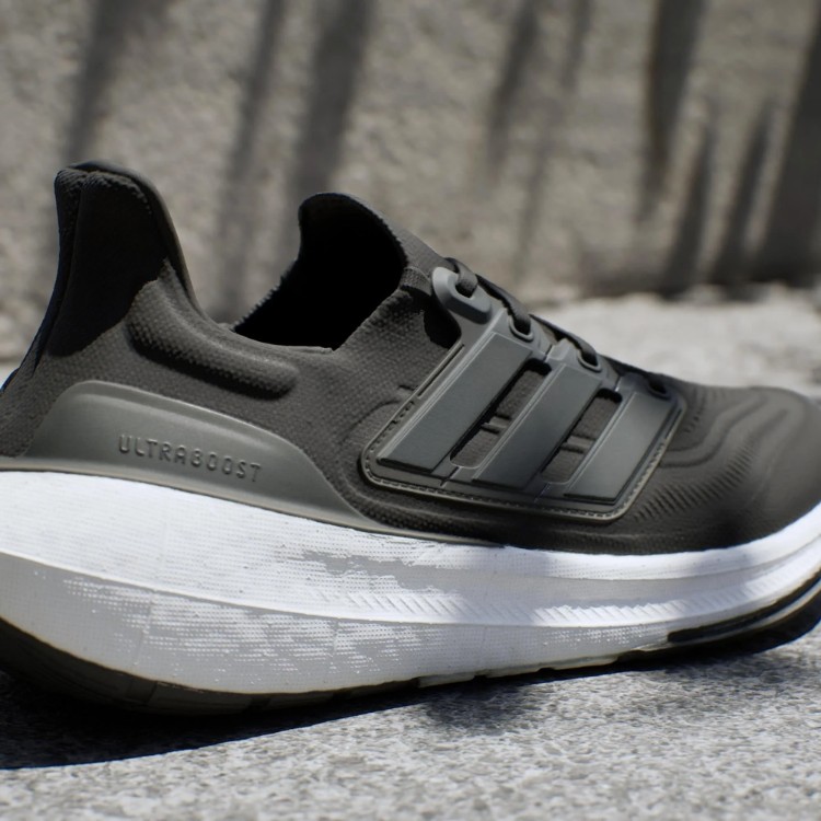 GIÀY ULTRABOOST LIGHT Core Black