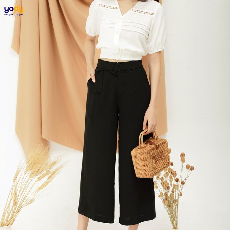 Mix áo cổ tim với quần culottes cạp cao