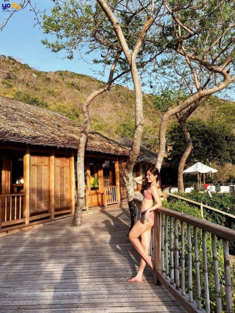 Cách tạo dáng chụp ảnh sang chảnh ở resort