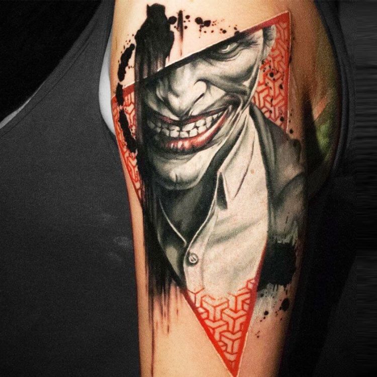 Hình xăm Joker nửa mặt