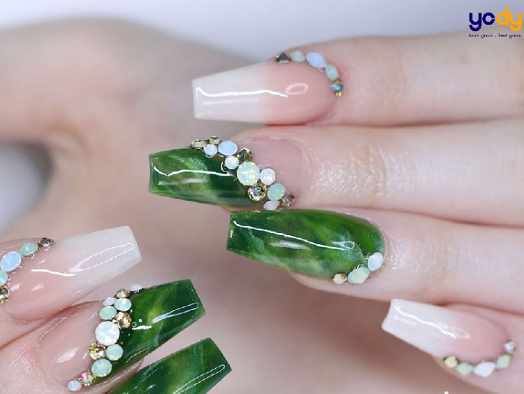  Tại sao mẫu nail loang đẹp lại thu hút đến vậy?