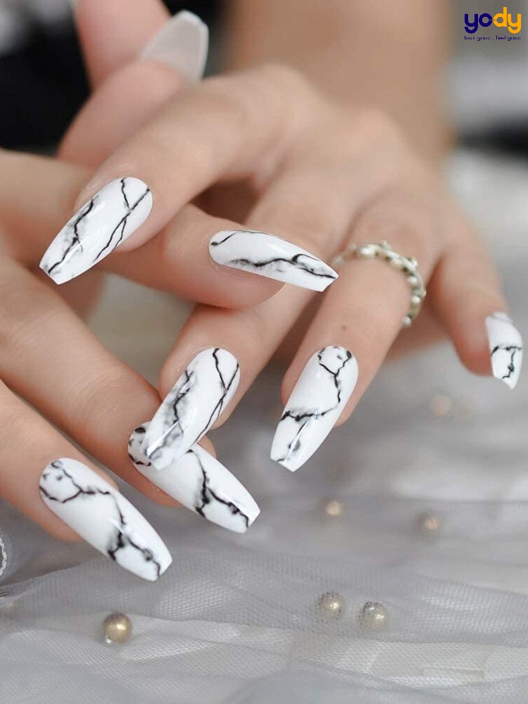  Cách tạo ra các mẫu nail loang đẹp