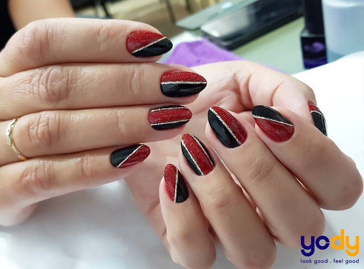 Bộ nail đơn giản và sang trọng