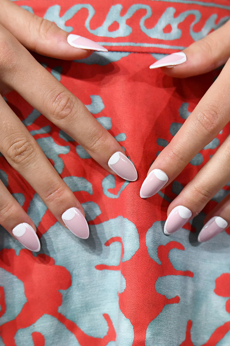 Làm nail giả thiết kế basic