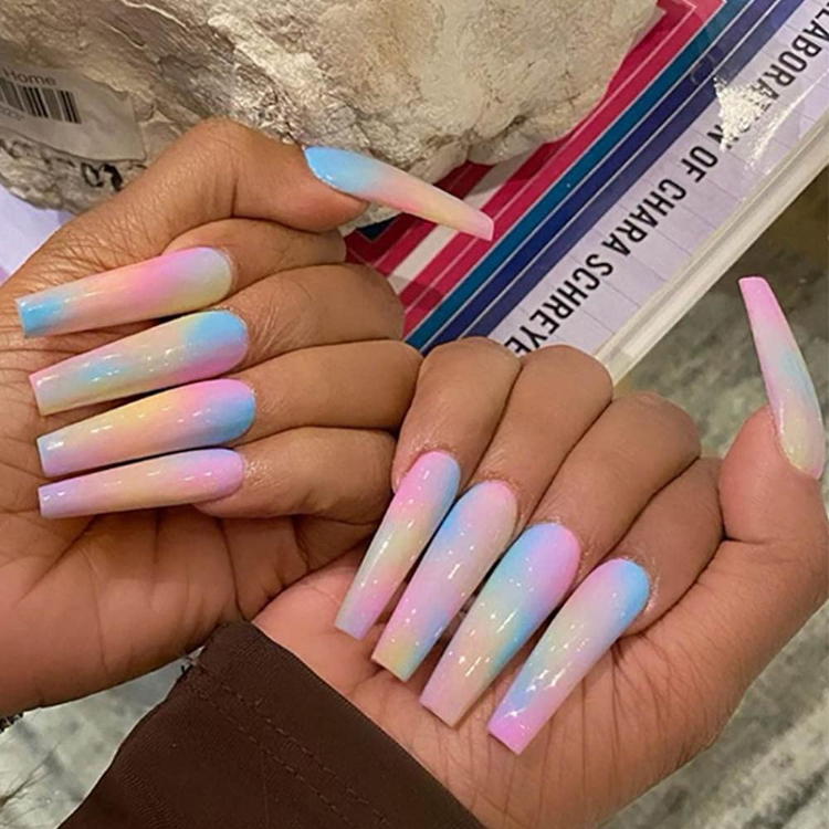 Mẫu nail giả phong cách dye tie cá tính