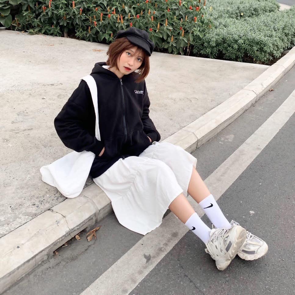 Phối đồ với áo hoodie nữ