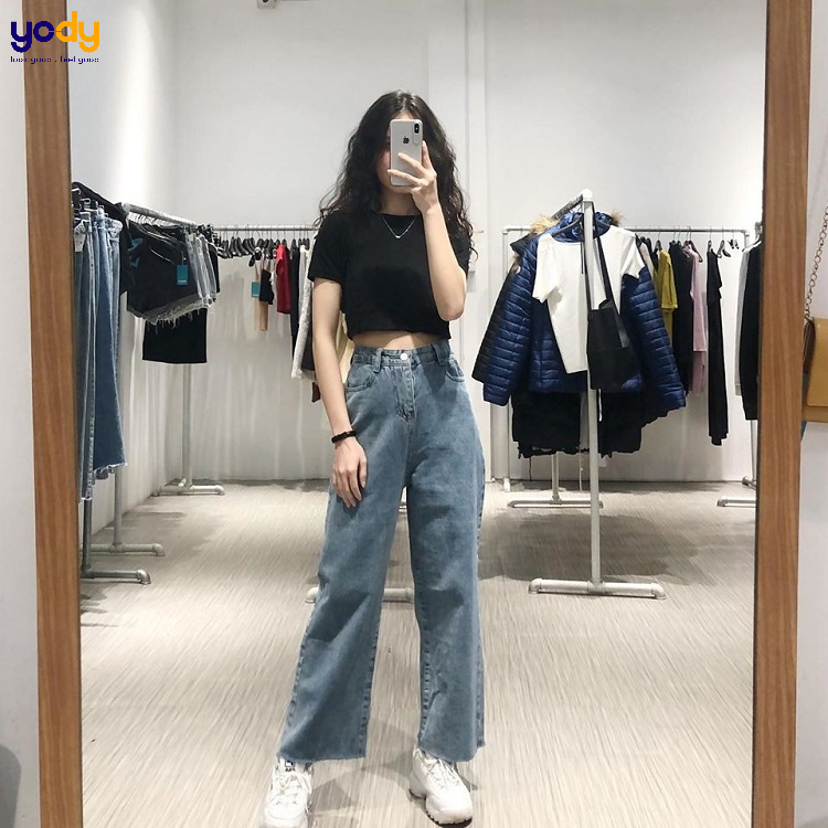 Phối quần ống rộng cho người lùn áo croptop
