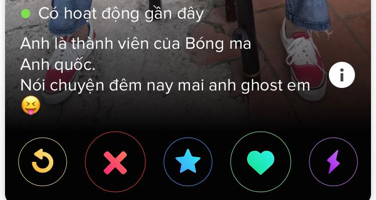 Profile Tinder hài hước