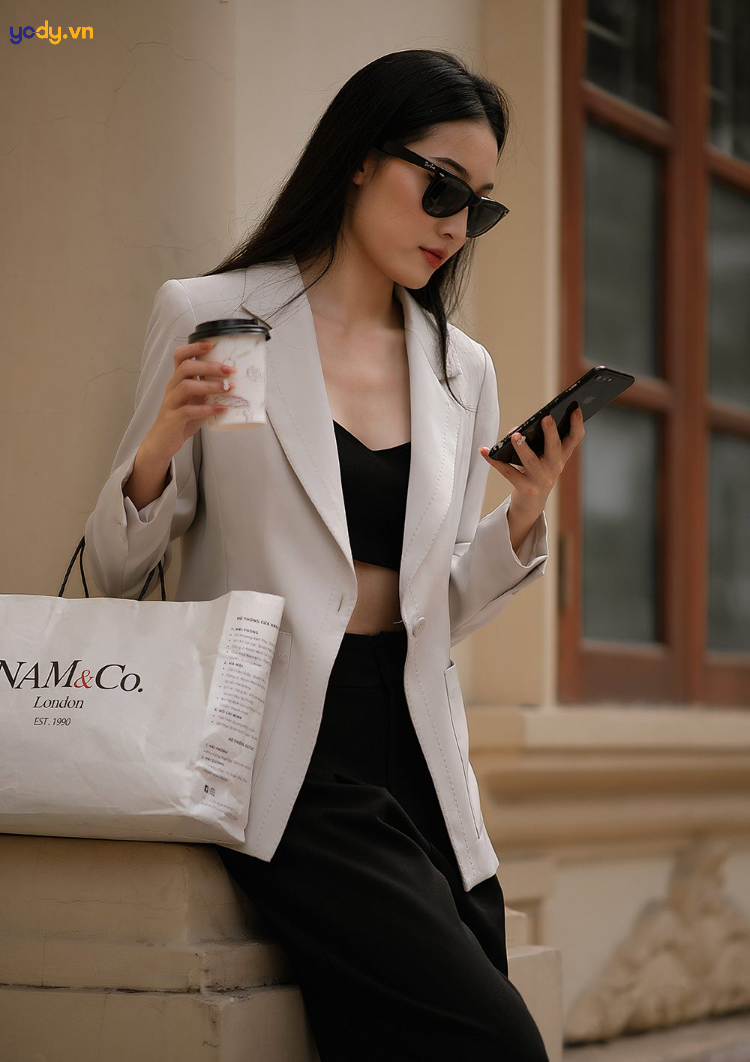 mẫu áo khoác vest nữ trẻ trung