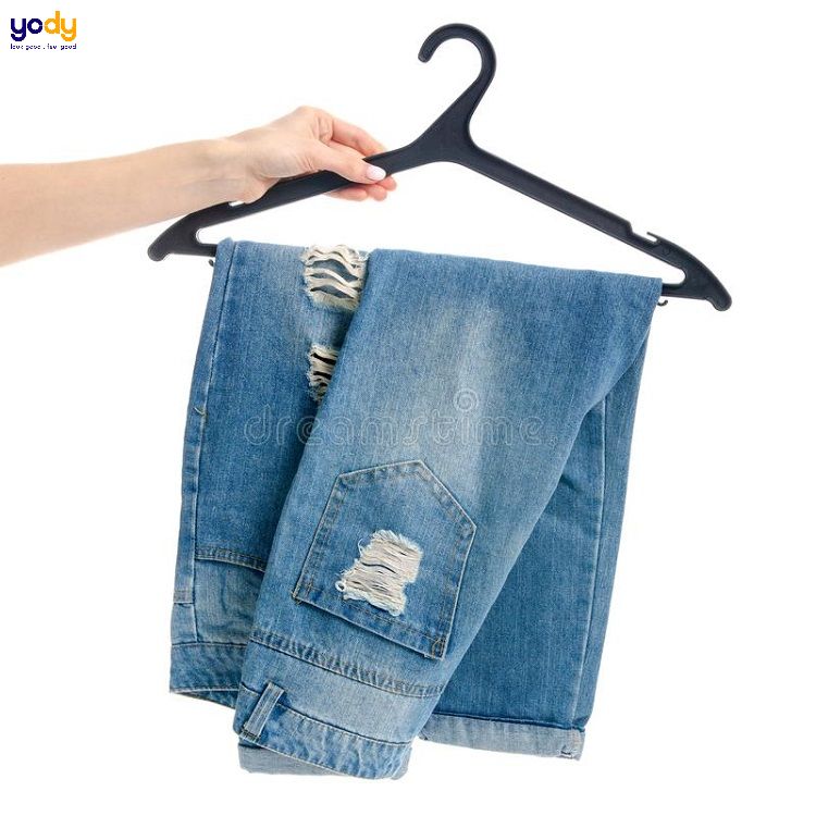 Hướng dẫn xếp và bảo quản quần jeans nam đúng cách