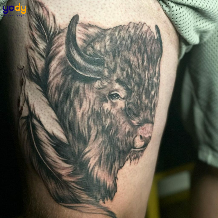 Tattoo hình đầu trâu màu sắc chân thực