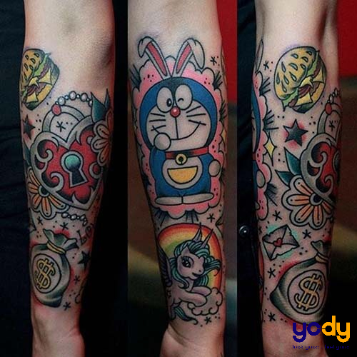 Hình xăm Doraemon cả cánh tay