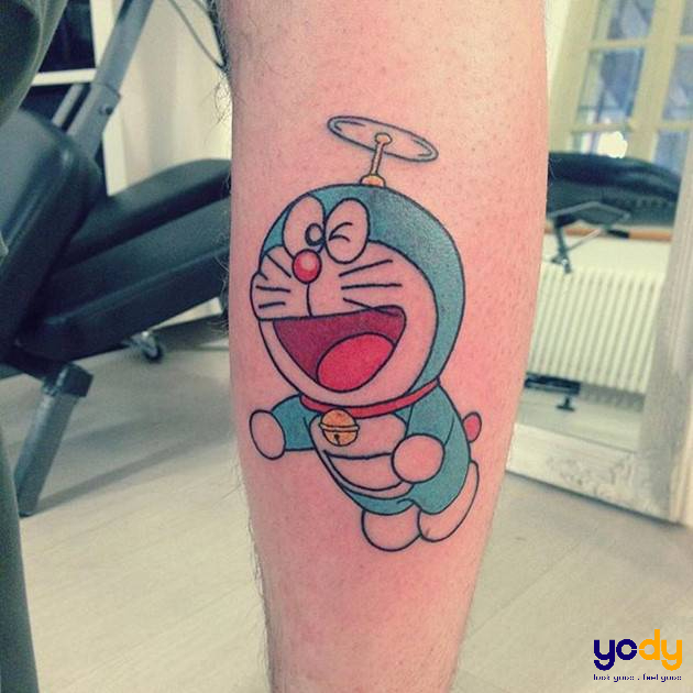 Hình xăm Doraemon chong chóng tre