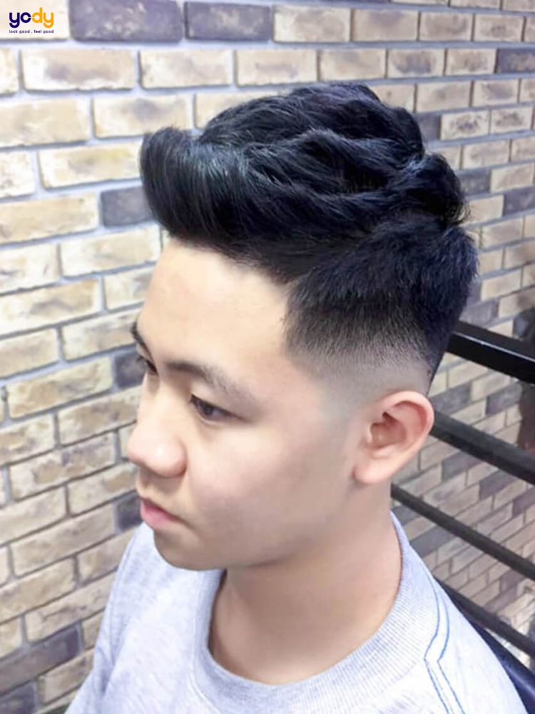 Kiểu tóc short quiff uốn phồng chân tóc