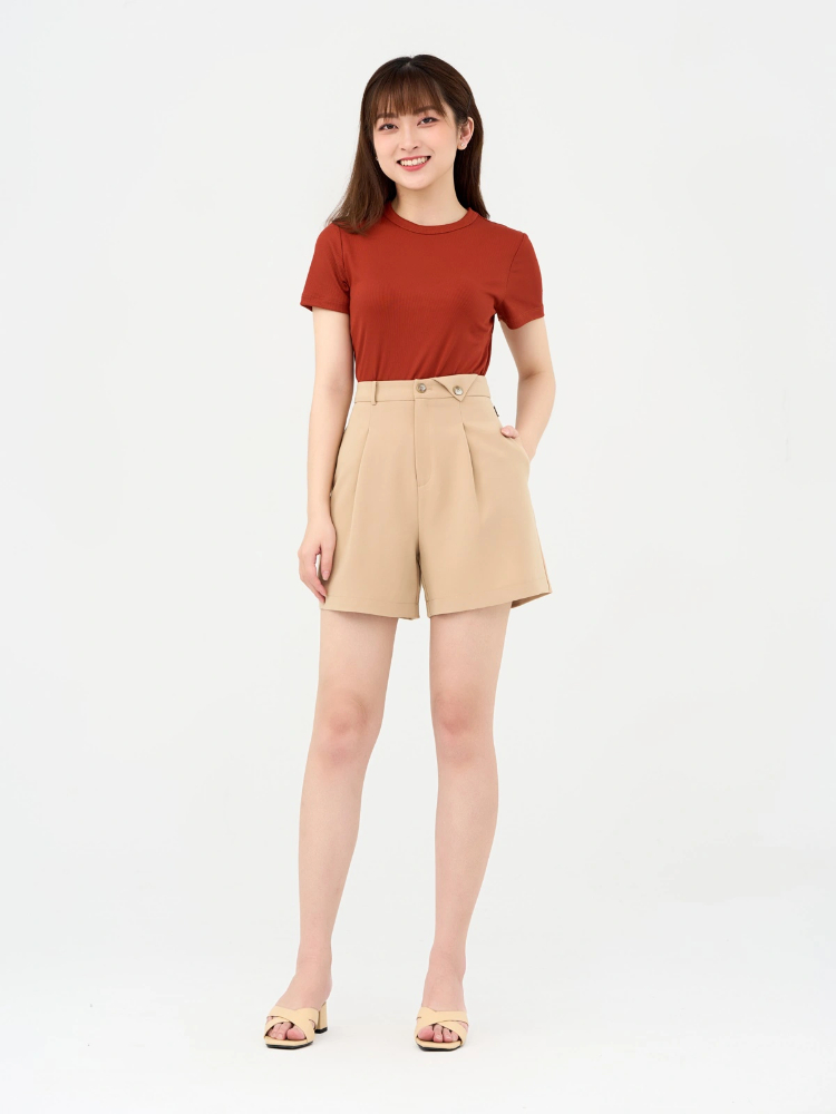 mix đồ với quần short cạp cao