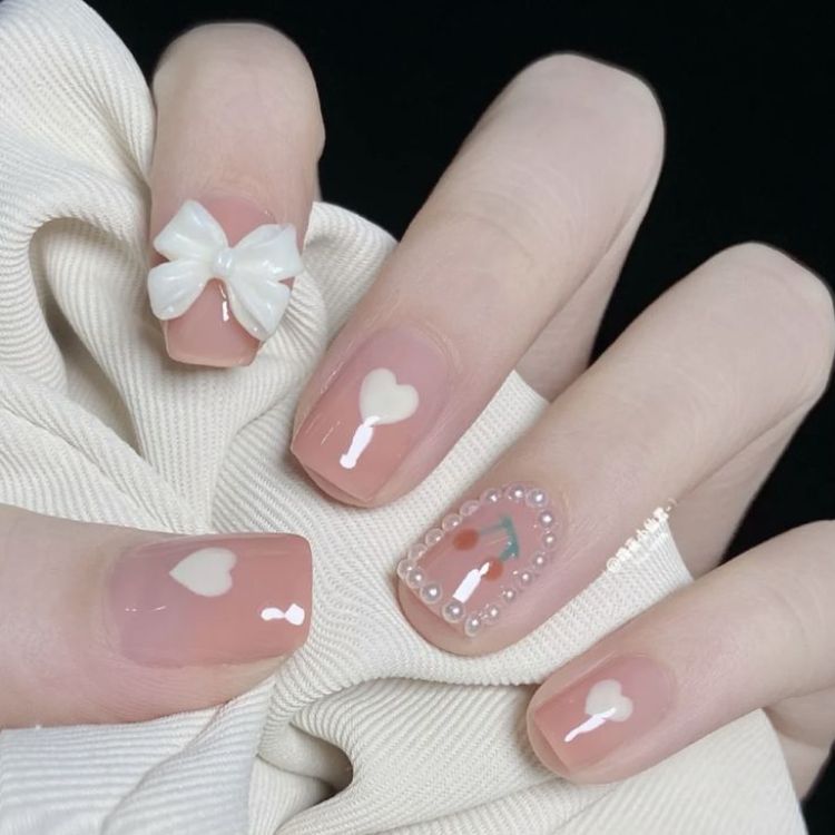 Mẫu nail hoạ tiết đơn giản