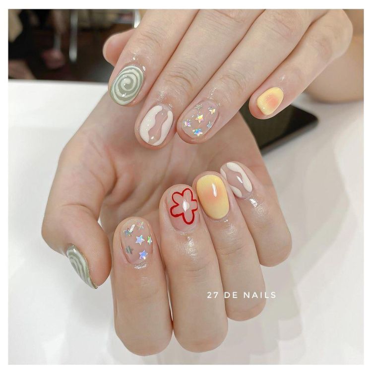 Mẫu nail hoạ tiết đơn giản