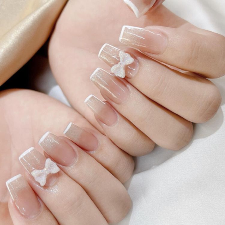 Mẫu nail dài dành cho học sinh, sinh viên