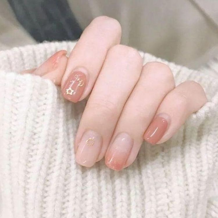 Mẫu nail cho học sinh, sinh viên đơn giản