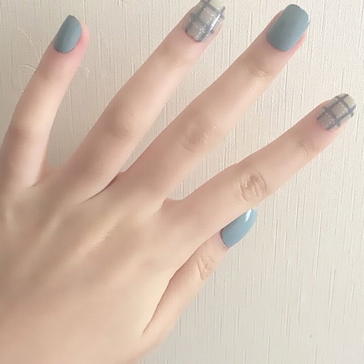 Nhẹ nhàng mẫu nail đơn giản cho học sinh