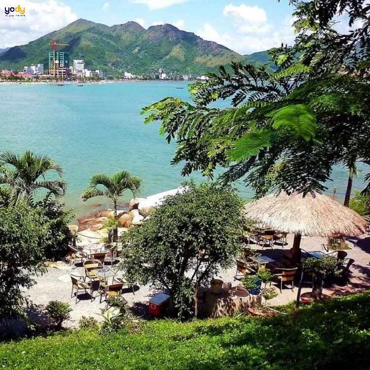 Cà phê Hòn Chồng - Quán cafe đẹp ở Nha Trang 2023