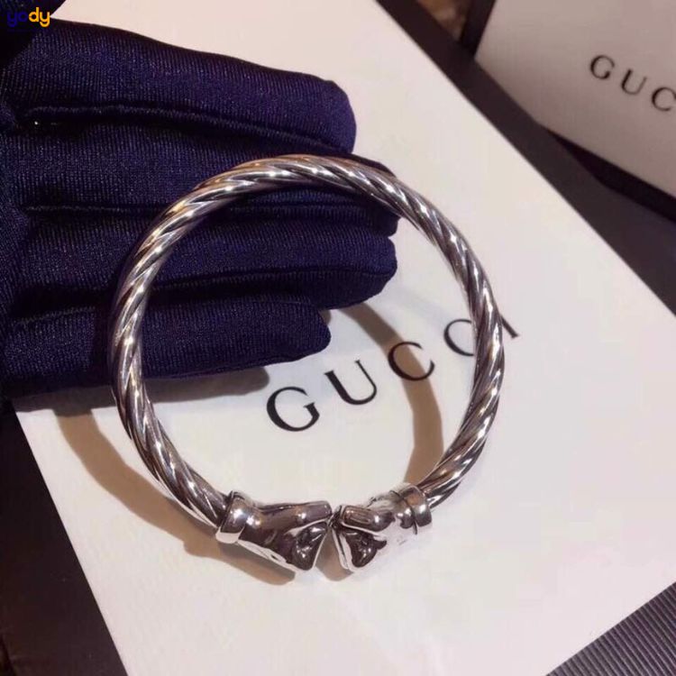 Vòng đeo tay nam Gucci