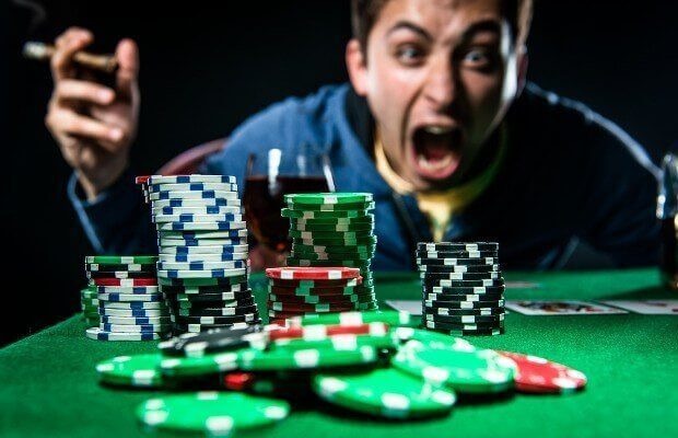 Nghiêng trong Poker là gì? Một số kinh nghiệm kiểm soát độ nghiêng hiệu quả