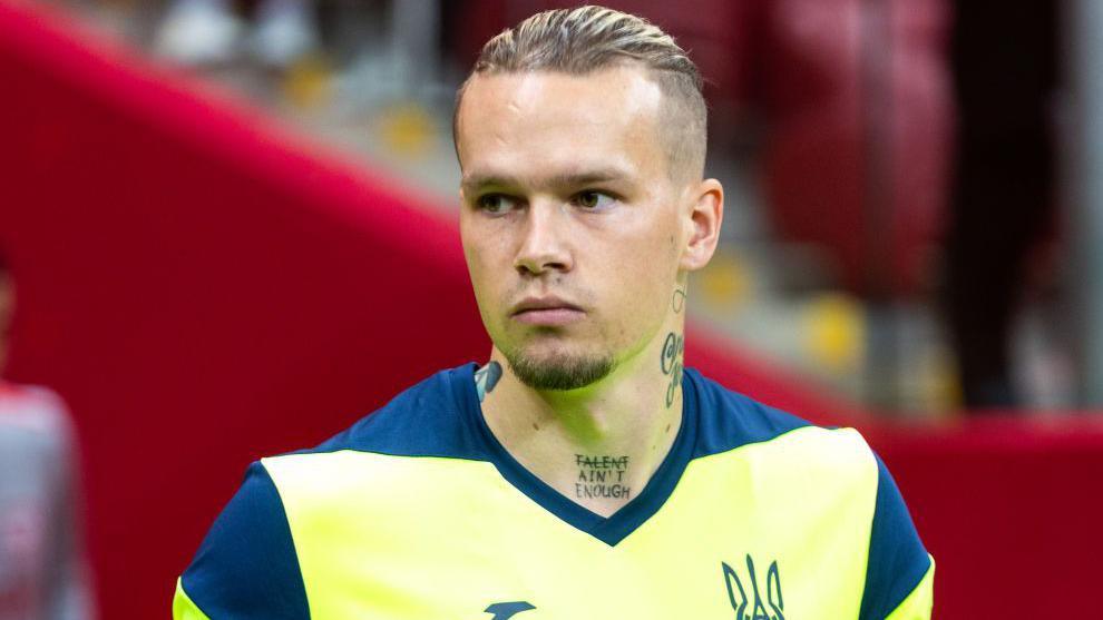 Mykhailo Mudryk thi đấu tại Euro khi quê hương 'bị ném bom bằng tên lửa' - BBC Sport