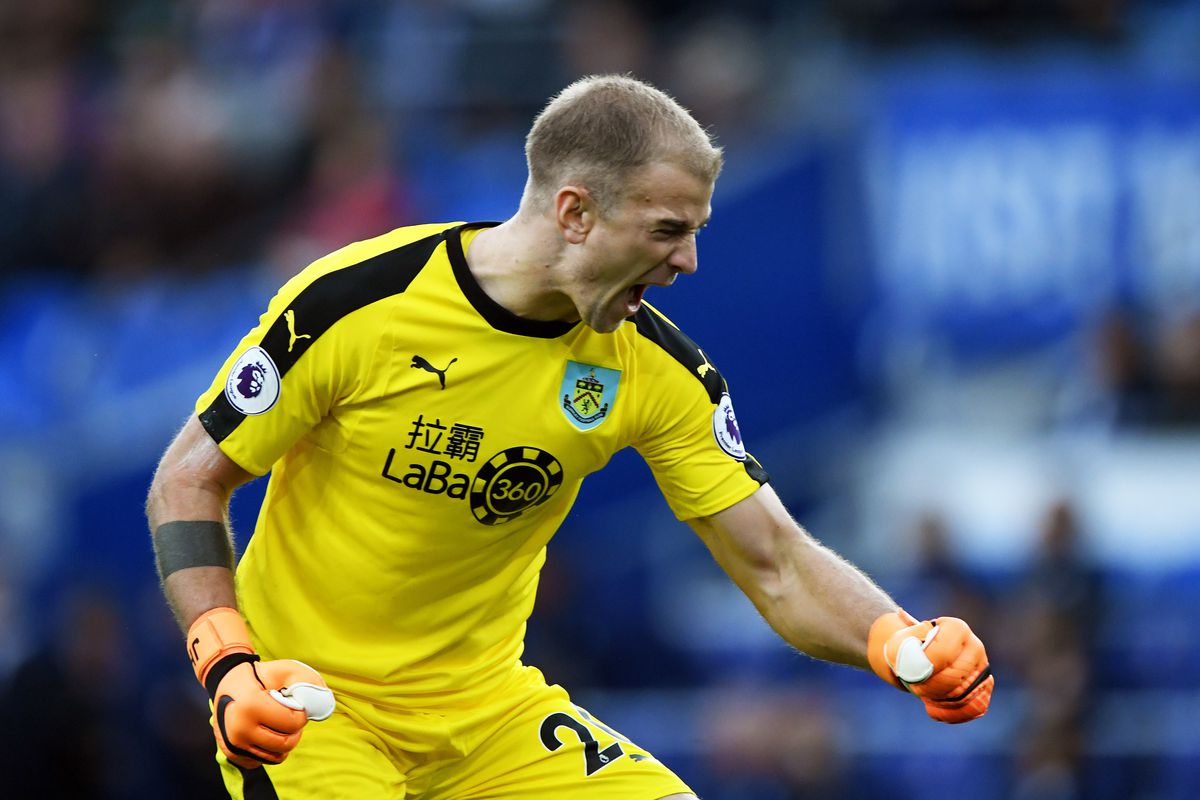 Thủ môn Joe Hart: Cậu bé trở lại tại Burnley - Đừng bao giờ quản lý một mình