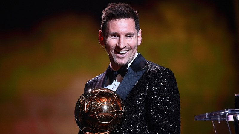 Lionel Messi là cầu thủ xuất sắc đã 6 lần giành giải Quả bóng vàng.