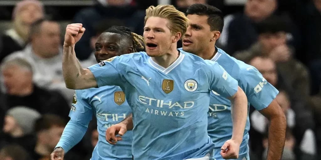 10 Best Premier League Midfielders Currently