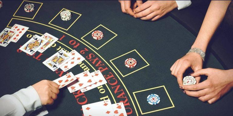 Giới thiệu và Luật cơ bản của Blackjack - Happy Live